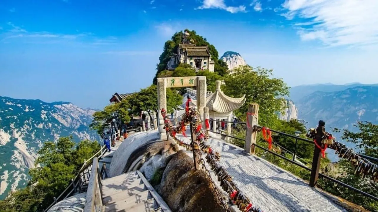 leo núi Hoa Sơn