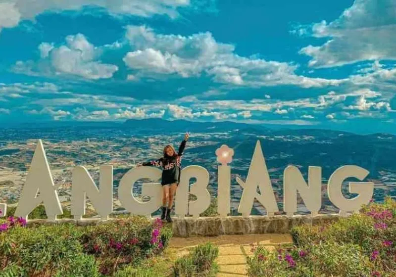 Leo núi Langbiang