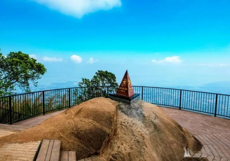 Leo núi miền Nam