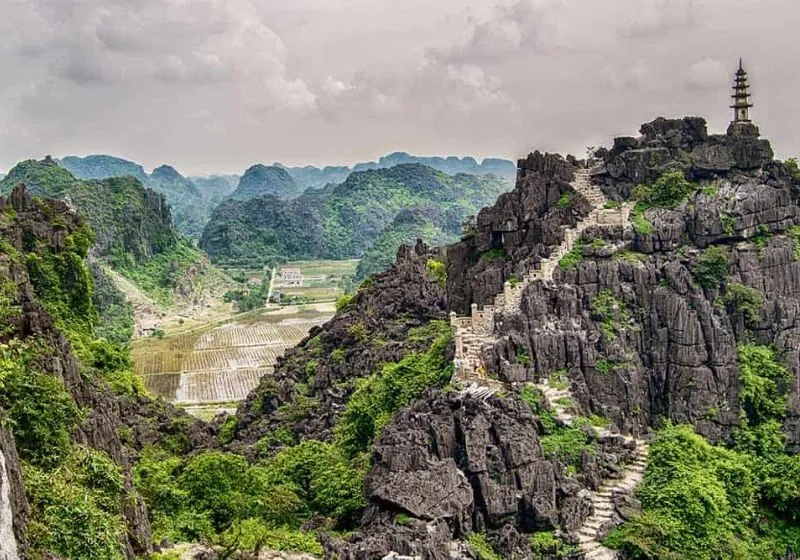 leo núi ở ninh bình
