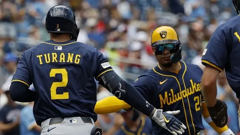 Milwaukee Brewers gây bất ngờ khi vô địch