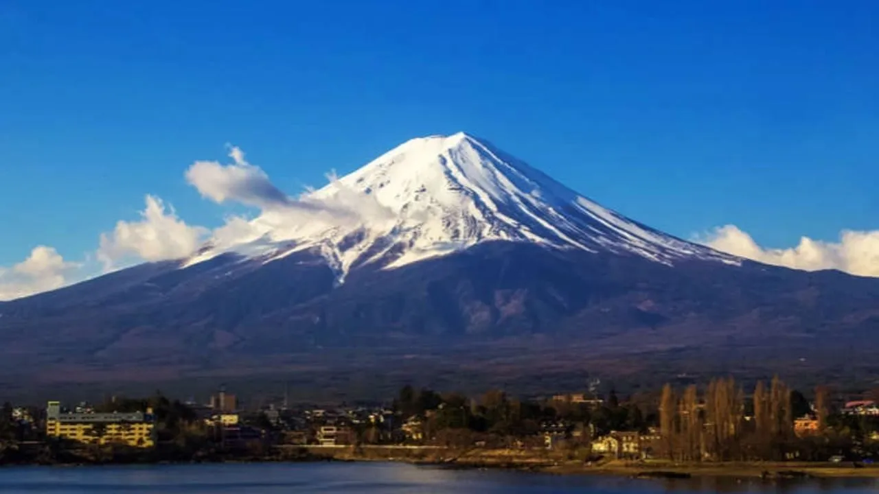 Nhật Bản siết leo núi Phú Sĩ