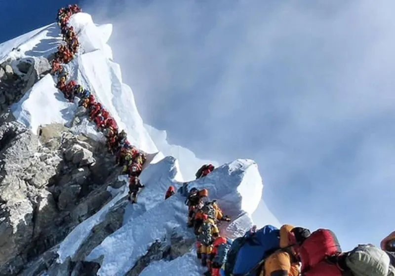 5 người thiệt mạng khi leo núi