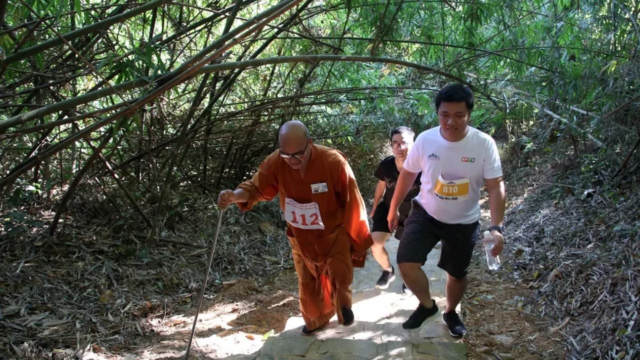 Giải việt dã leo núi Chinh phục đỉnh cao Bà Rá
